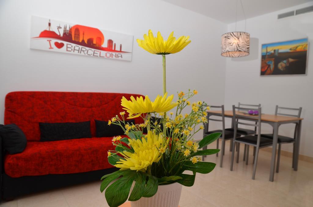 Apartamentos Navas Barcellona Esterno foto